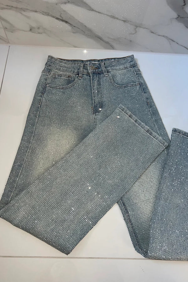 AKSEL – Le Jean Scintillant pour Briller en Toutes Circonstances