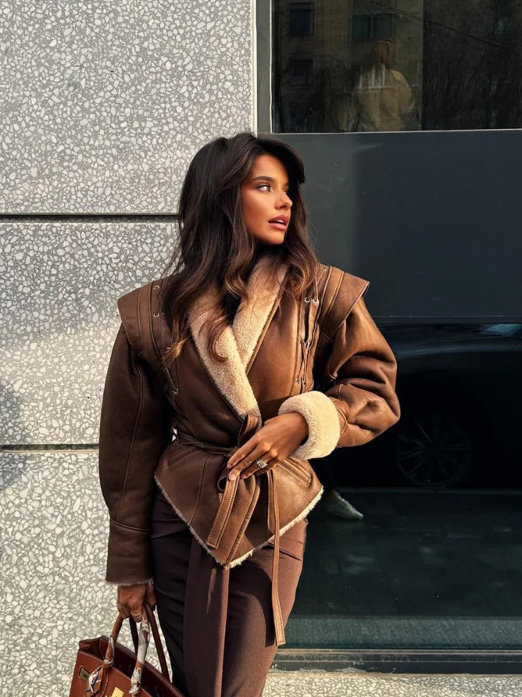 SARA – L'Élégance et le Confort en Toutes Circonstances